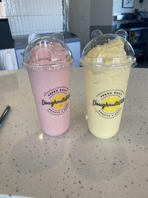 Strawberry peach banana & pineapple mango peach smoothies