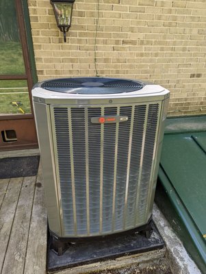 Trane 3.5 Ton XR16 Heat Pump installed by TEK7.