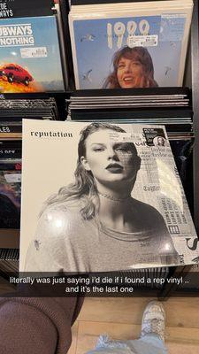 i was thrilled to find this reputation vinyl! it's my favorite taylor swift album, yet so hard to find on vinyl!