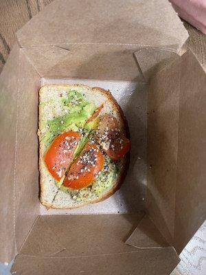 avocado+tomato toast