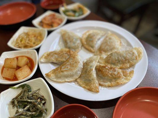 Deep Fried Dumplings (8pcs)