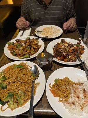 B4. Kung Pao Beef C14. Hunan Chicken R4. Lo Mein Noodles