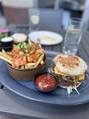 Happy Hour Cheeseburger