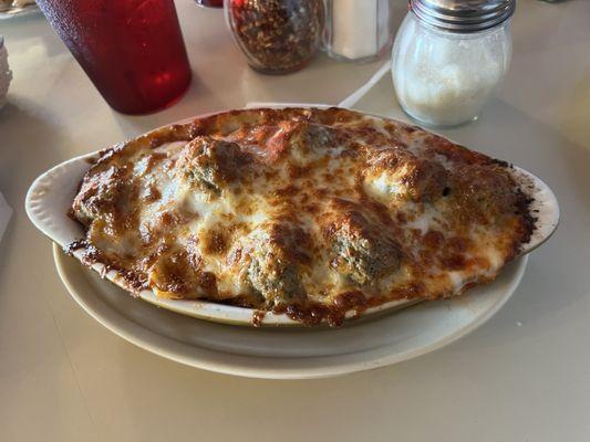 Baked spaghetti with meatballs