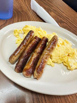 Eggs and sausage links