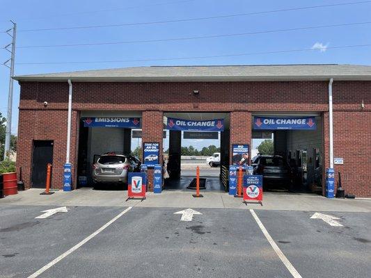 Valvoline Express Care exterior