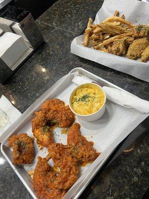 Lemon pepper fire tenders, 5 cheese Mac, and Lemmon pepper wings