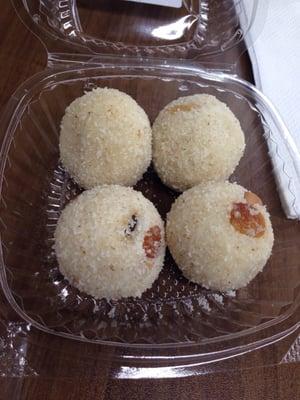 Sooji Ladoo