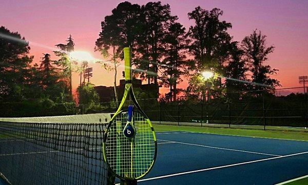 Sunset tennis lessons at TennisRVA.