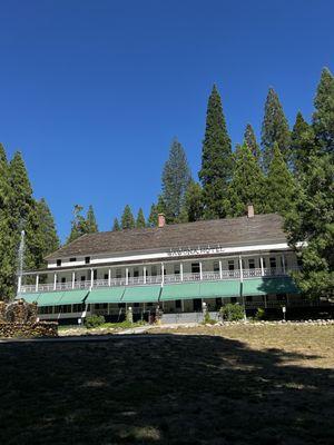 Wawona Hotel main building. The dining hall is in this building.