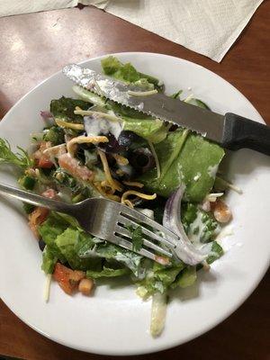 Garden salad with ranch dressing