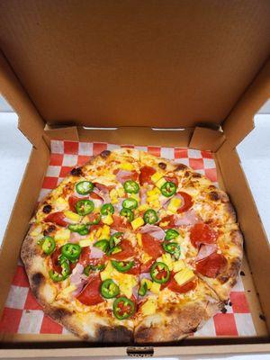 Our popular Hawaiian Heat! Pepperoni, ham, fresh jalapeno, fresh cut pineapple  and finished with mikes hot honey!