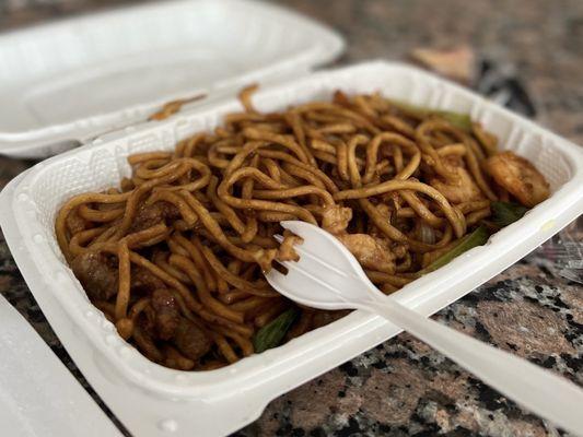 N1. Lo Mein