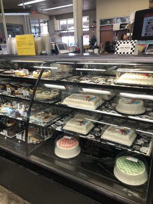 They sell ukrop's cakes!