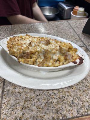 HOMEMADE BAKED MAC N CHEESE WITH CRISPY CHICKEN