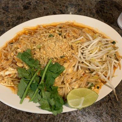 Chicken pad thai