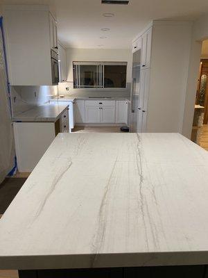 Island kitchen quartzite