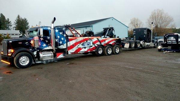 ATRN's heavy duty tow truck. No vehicle is to big to be towed.