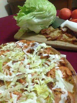 Blt pizza