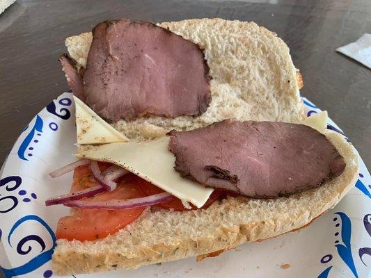 A sad roast beef sub