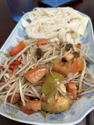 Papaya salad with vermicelli noodles with no peanuts