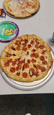 Stuffed crust pizza