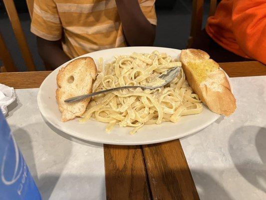 Fettuccine Alfredo kids meal