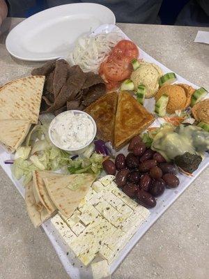 Mezethes Platter