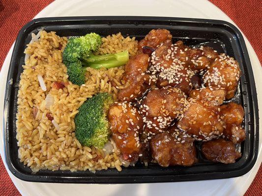 Sesame Chicken Lunch Special