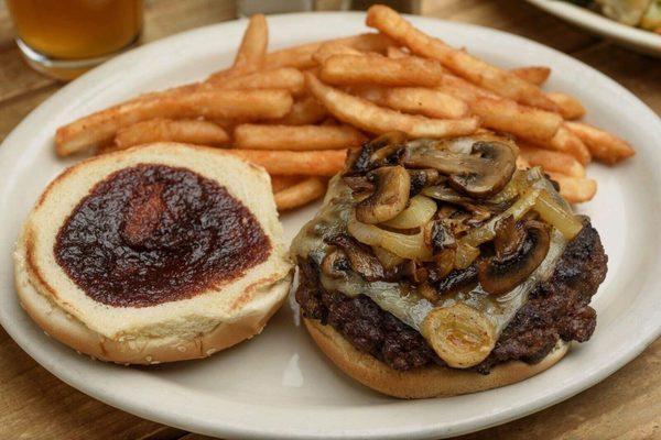 Smokehouse Burger (that homemade BBQ sauce!)