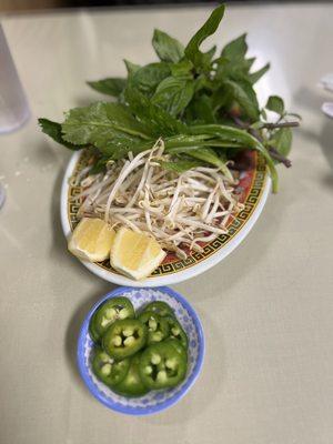 Garnishes For The Phô