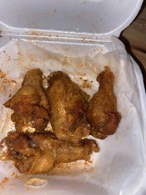 Plain wings that I added my own Old Bay/Lawrys seasoned salt to. Don't order plain!!!