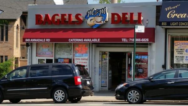 M & M Deli & Bagels