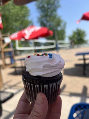 Cupcake!  Marshmallow frosting-like a Hostess Cupcake but better!!