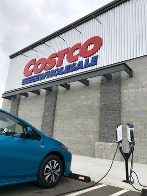 SemaConnect dual mount smart EV charging station at Costco in Torrance, California