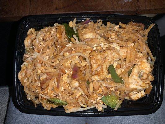 Chicken pad thai