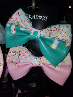 Ohh! Donut Bows!!! I need them!!  Ig: @nmdonutkween