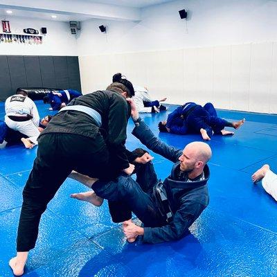 Gi Jiu Jitsu @MatChessMMA
Monday 5:30pm - 7:30pm
Tuesday 6pm - 7:30pm