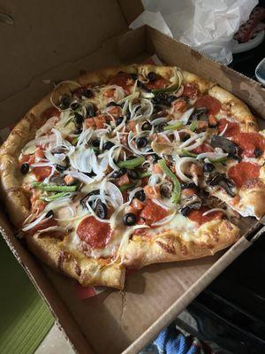 Veggie pizza. Hot & fresh.