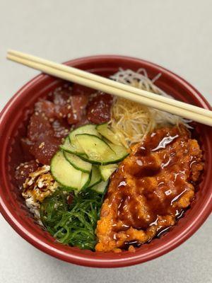 This is a combo bowl with the shoyu ahi and spicy ahi poke.