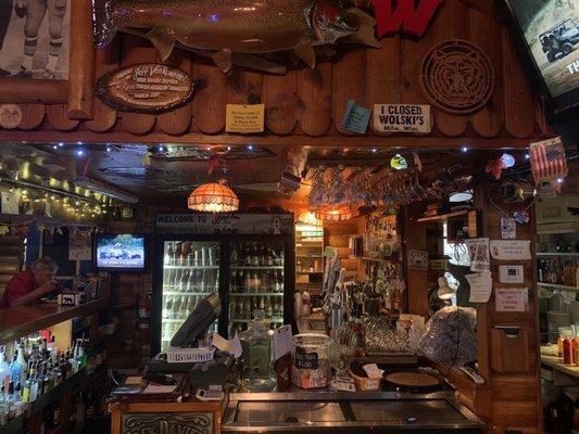 How a Northwoods Bar should look!