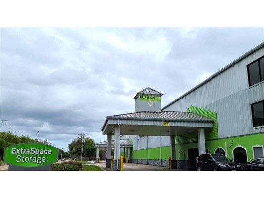 Beauty Image - Extra Space Storage at 15800 Space Center Blvd, Houston, TX 77062