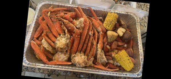 Large Seafood Boil, Snow Crab legs, Shrimp, Black Mussels, Corn and Sausage