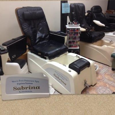 Pedicure spa with massage chair (prior to the 2015 upgrade)