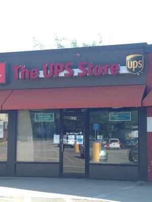 UPS Store of Walpole -- 689 Main Street / Route 1A, Walpole        Storefront