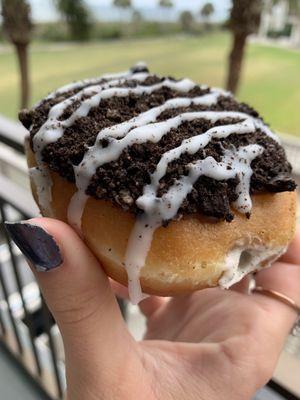 Cookies n creme donut