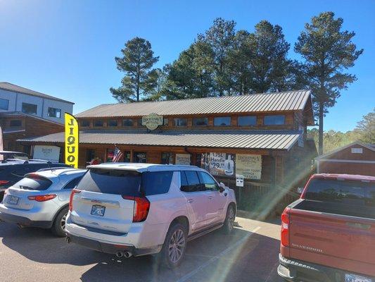 Business front - lots more parking across the street in a large gravel lot