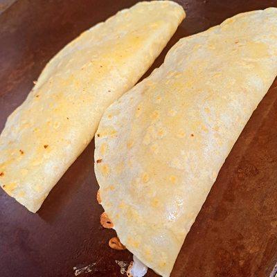 Quesadillas hechas a mano fe maiz