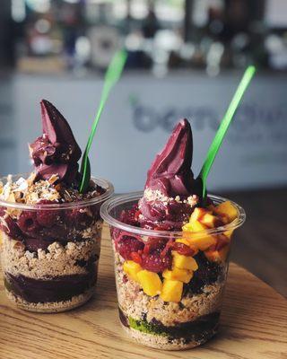 Delicious Organic soft serve acai with toasted coconut made in house and fresh toppings.