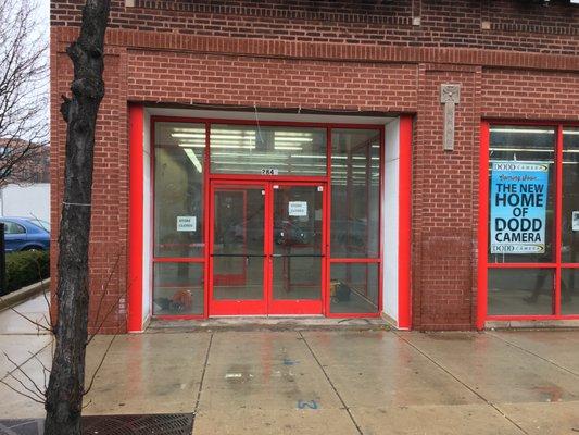 Commercial Aluminum glass door installation done by Chicago Doors